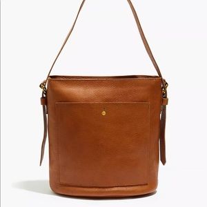 Madewell Transport Bucket Bag in Brown Leather